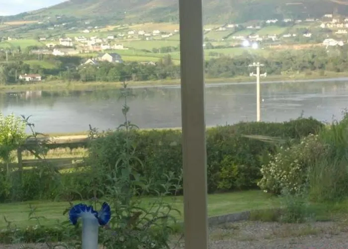 Lakeview House Bed & Breakfast